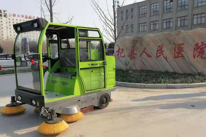 杞县人民医院引进莱特LT-S26型扫地车 科技赋能保洁 洁净护航就医